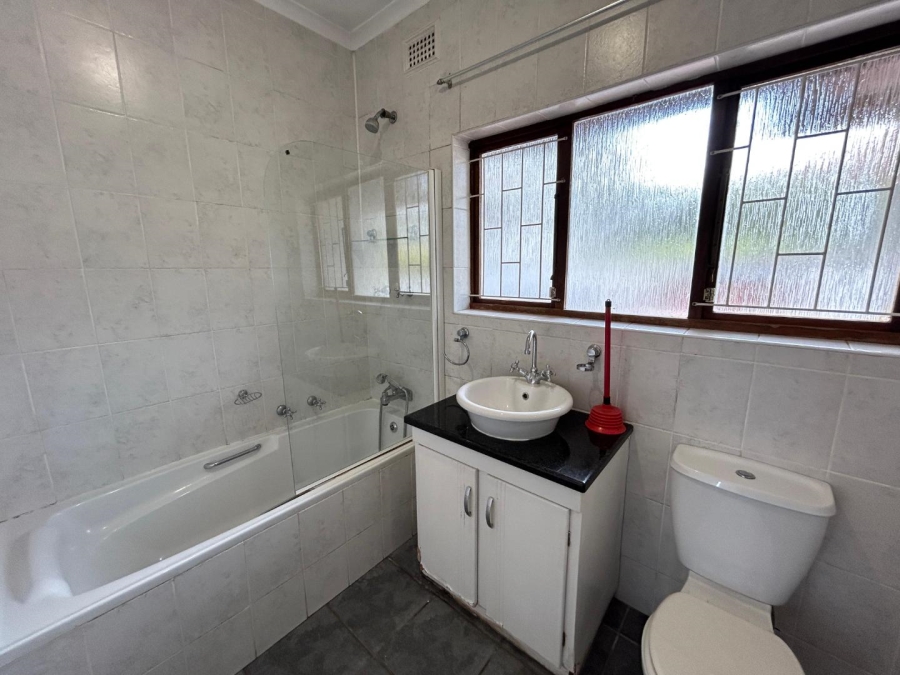 To Let 4 Bedroom Property for Rent in Hillcrest KwaZulu-Natal