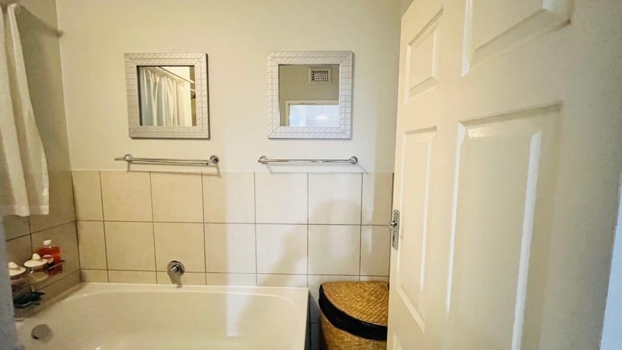 2 Bedroom Property for Sale in Northdene KwaZulu-Natal
