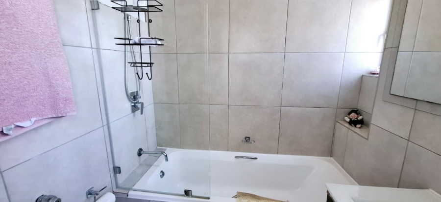 2 Bedroom Property for Sale in North Beach KwaZulu-Natal