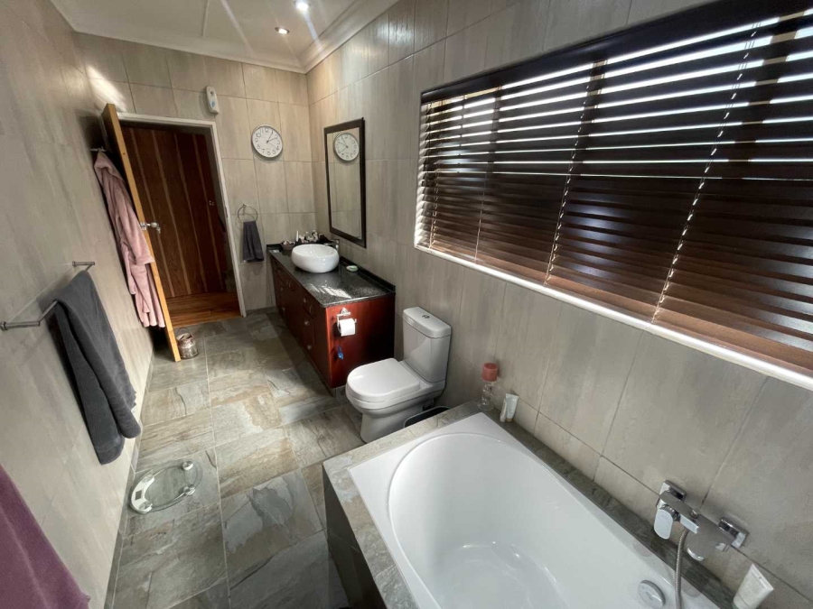 4 Bedroom Property for Sale in Dundee KwaZulu-Natal