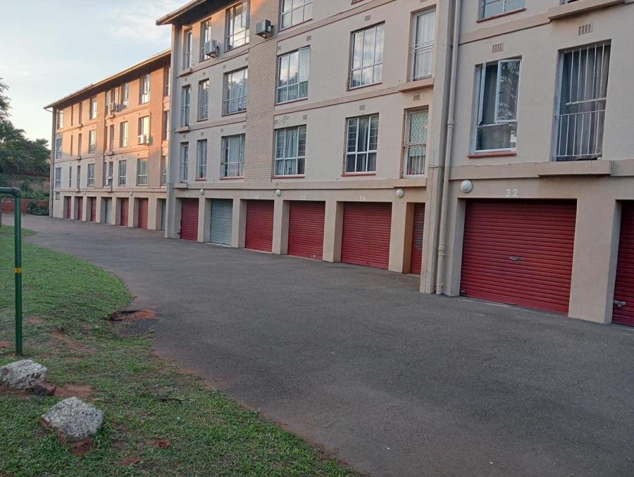 To Let 3 Bedroom Property for Rent in Montclair KwaZulu-Natal