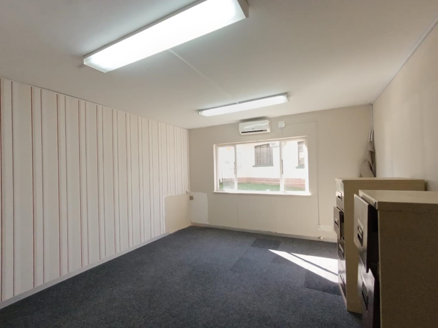 To Let commercial Property for Rent in Kloof KwaZulu-Natal