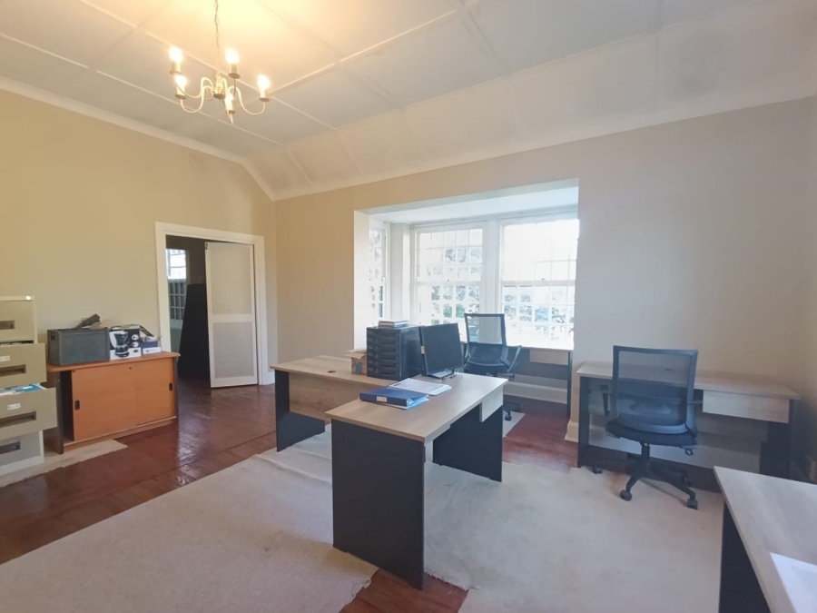 To Let commercial Property for Rent in Kloof KwaZulu-Natal
