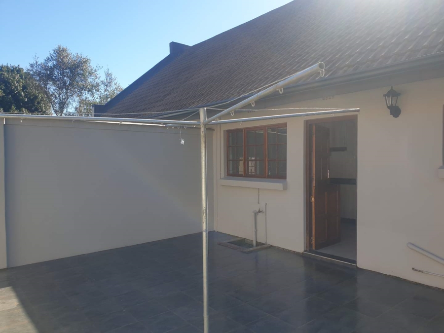 To Let 3 Bedroom Property for Rent in Kloof KwaZulu-Natal