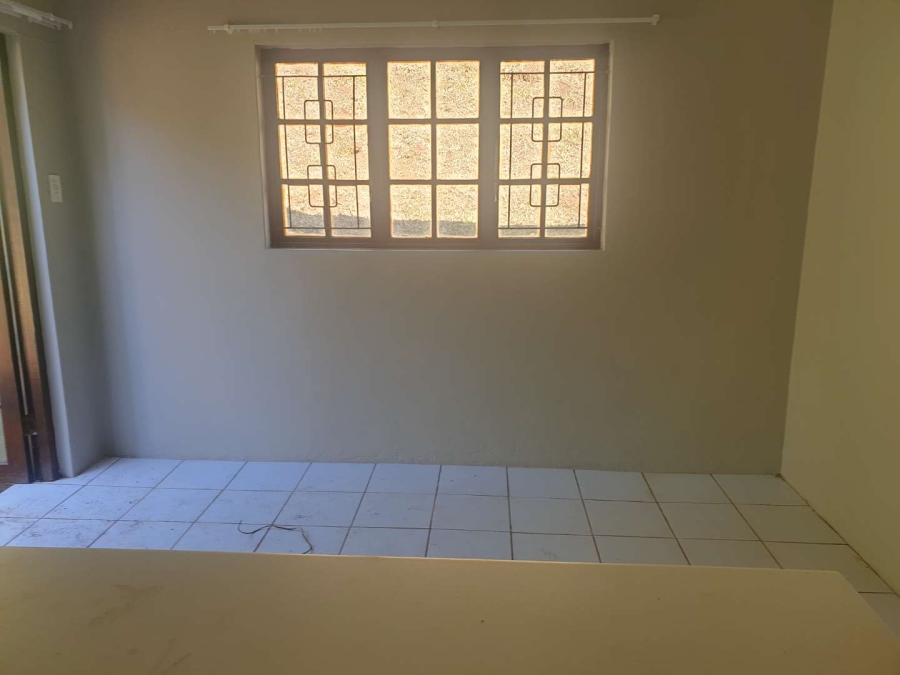 To Let 3 Bedroom Property for Rent in Kloof KwaZulu-Natal
