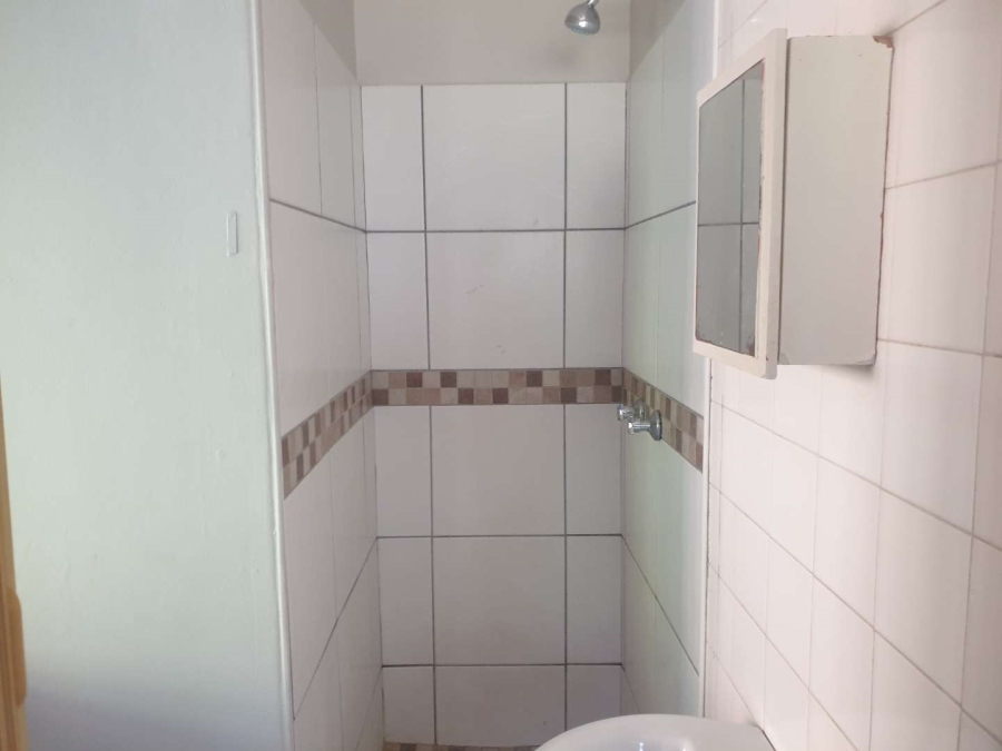 To Let 3 Bedroom Property for Rent in Kloof KwaZulu-Natal