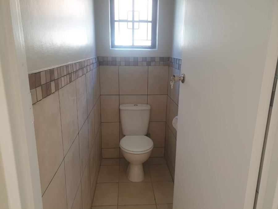 To Let 3 Bedroom Property for Rent in Kloof KwaZulu-Natal