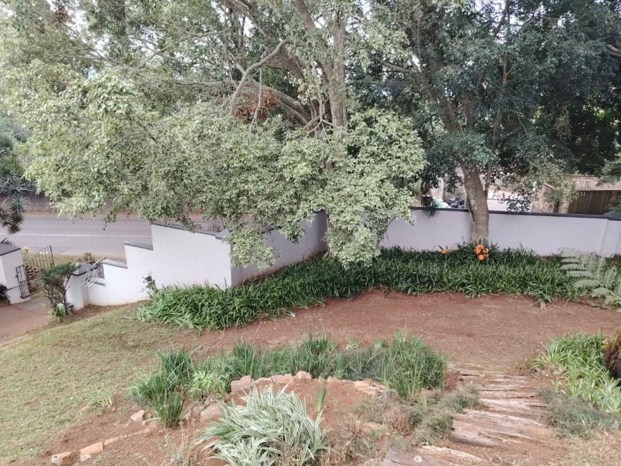 To Let 4 Bedroom Property for Rent in Kloof KwaZulu-Natal