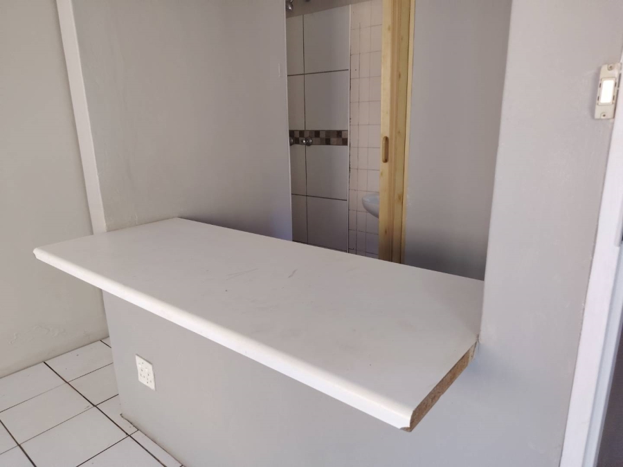 To Let 4 Bedroom Property for Rent in Kloof KwaZulu-Natal