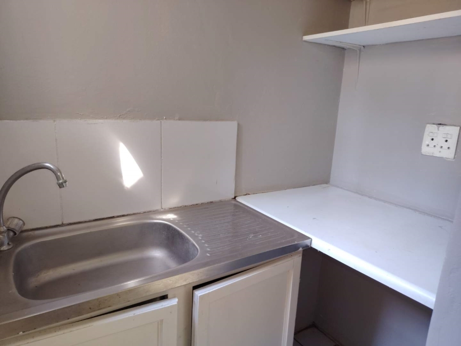 To Let 4 Bedroom Property for Rent in Kloof KwaZulu-Natal