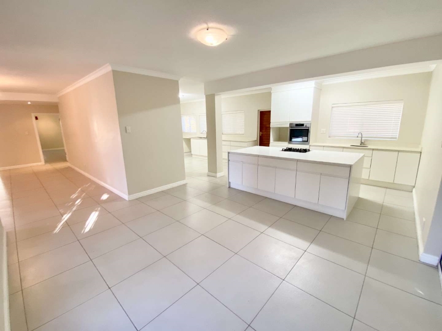 4 Bedroom Property for Sale in Umhlanga KwaZulu-Natal