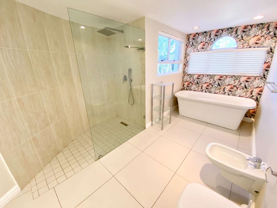 4 Bedroom Property for Sale in Umhlanga KwaZulu-Natal