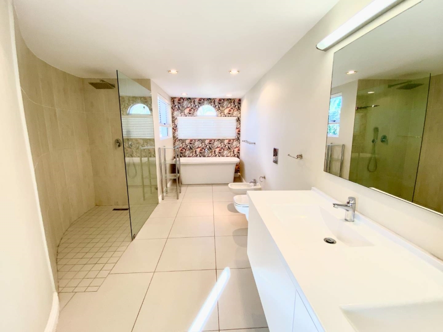 4 Bedroom Property for Sale in Umhlanga KwaZulu-Natal