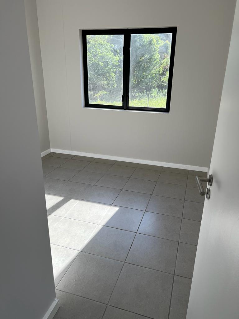 1 Bedroom Property for Sale in Waterfall KwaZulu-Natal