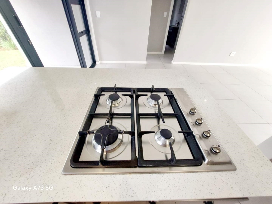To Let 2 Bedroom Property for Rent in Palm Lakes Estate KwaZulu-Natal