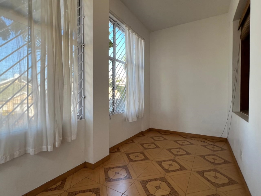 2 Bedroom Property for Sale in Essenwood KwaZulu-Natal