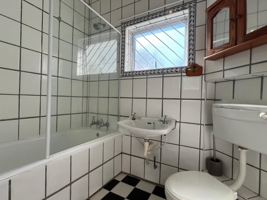 2 Bedroom Property for Sale in Essenwood KwaZulu-Natal