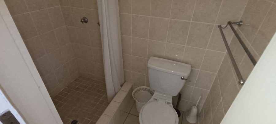 2 Bedroom Property for Sale in Uvongo KwaZulu-Natal
