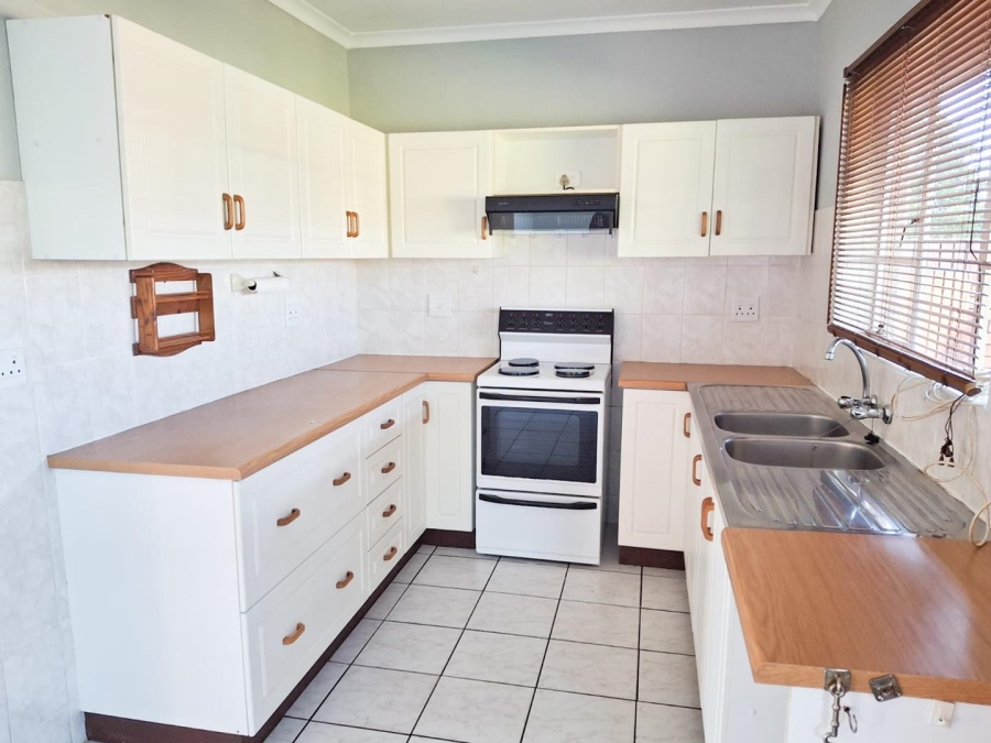 3 Bedroom Property for Sale in Greendale KwaZulu-Natal