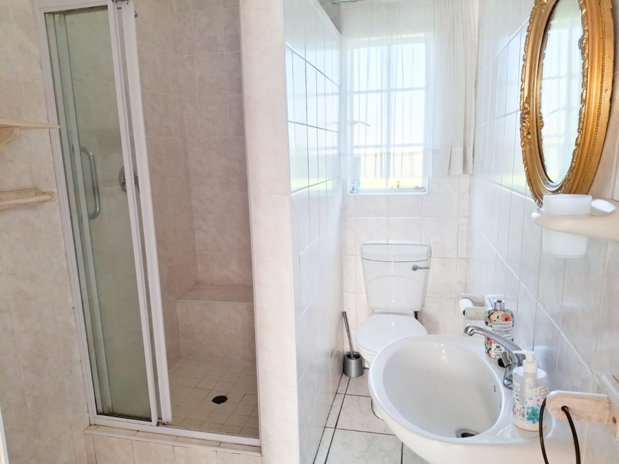 3 Bedroom Property for Sale in Greendale KwaZulu-Natal