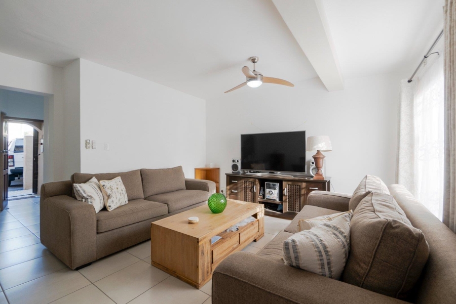 3 Bedroom Property for Sale in Amanzimtoti KwaZulu-Natal