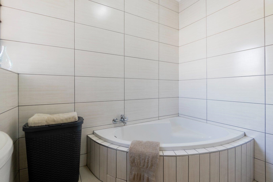 3 Bedroom Property for Sale in Amanzimtoti KwaZulu-Natal