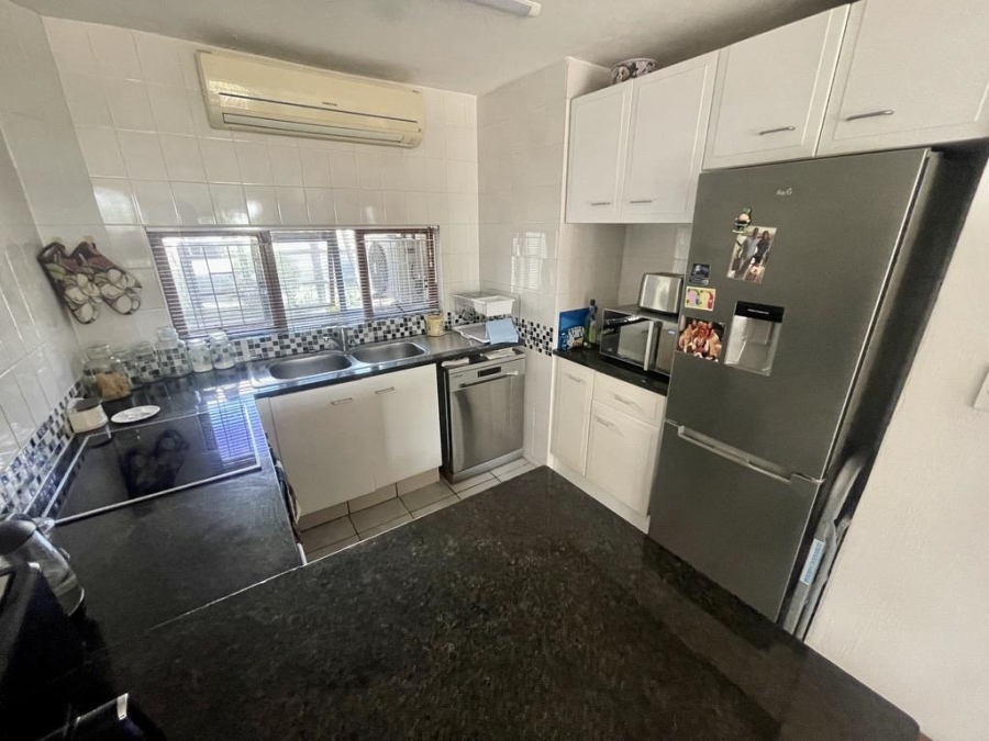 2 Bedroom Property for Sale in Umhlanga KwaZulu-Natal