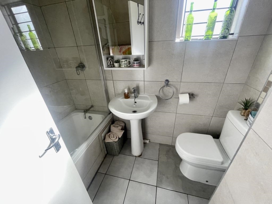 2 Bedroom Property for Sale in Umhlanga KwaZulu-Natal