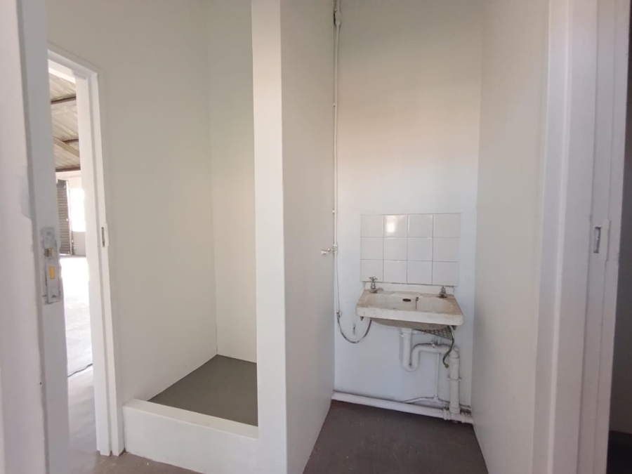 To Let commercial Property for Rent in Mountain Ridge KwaZulu-Natal