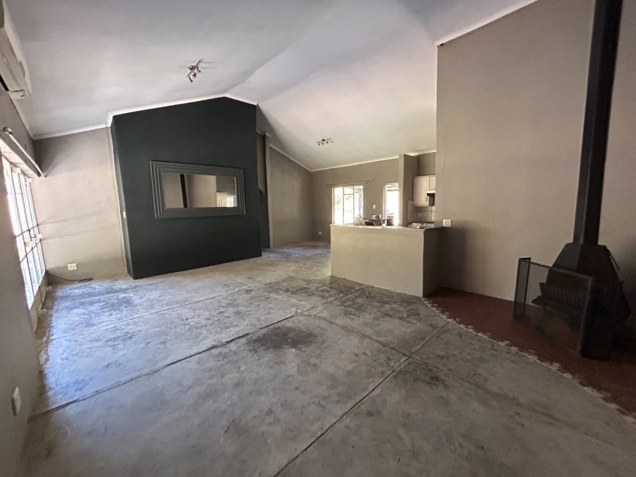 To Let 4 Bedroom Property for Rent in Hillcrest KwaZulu-Natal