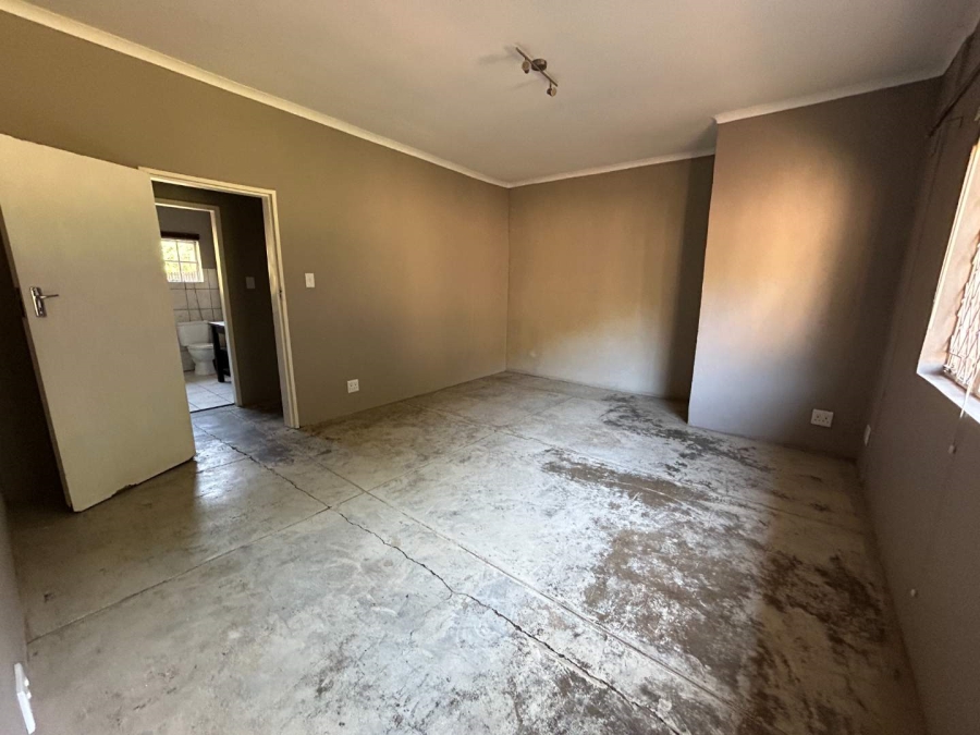 To Let 4 Bedroom Property for Rent in Hillcrest KwaZulu-Natal