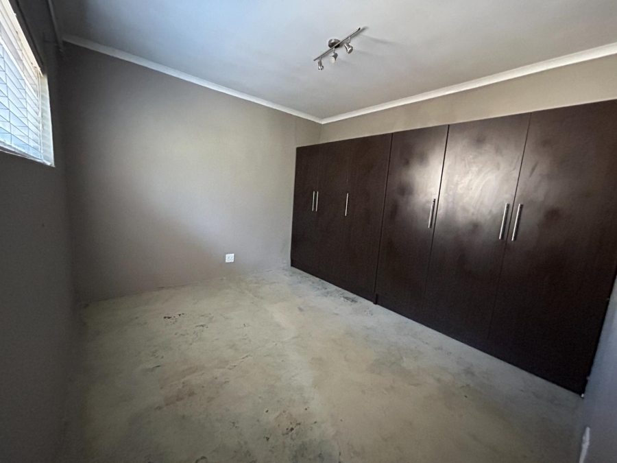 To Let 4 Bedroom Property for Rent in Hillcrest KwaZulu-Natal