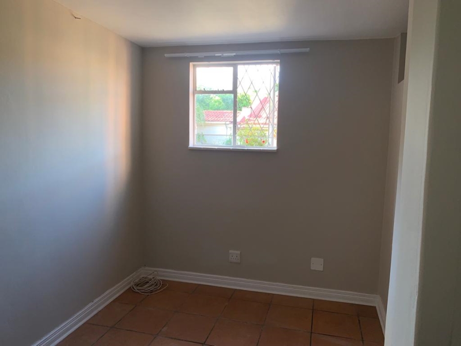 To Let 1 Bedroom Property for Rent in Essenwood KwaZulu-Natal