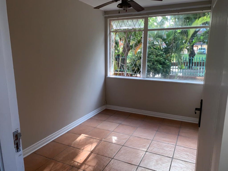 To Let 1 Bedroom Property for Rent in Essenwood KwaZulu-Natal
