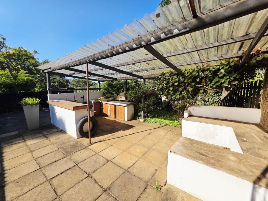 To Let 4 Bedroom Property for Rent in Hillcrest KwaZulu-Natal