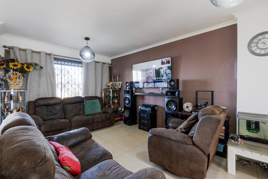 3 Bedroom Property for Sale in Amanzimtoti KwaZulu-Natal