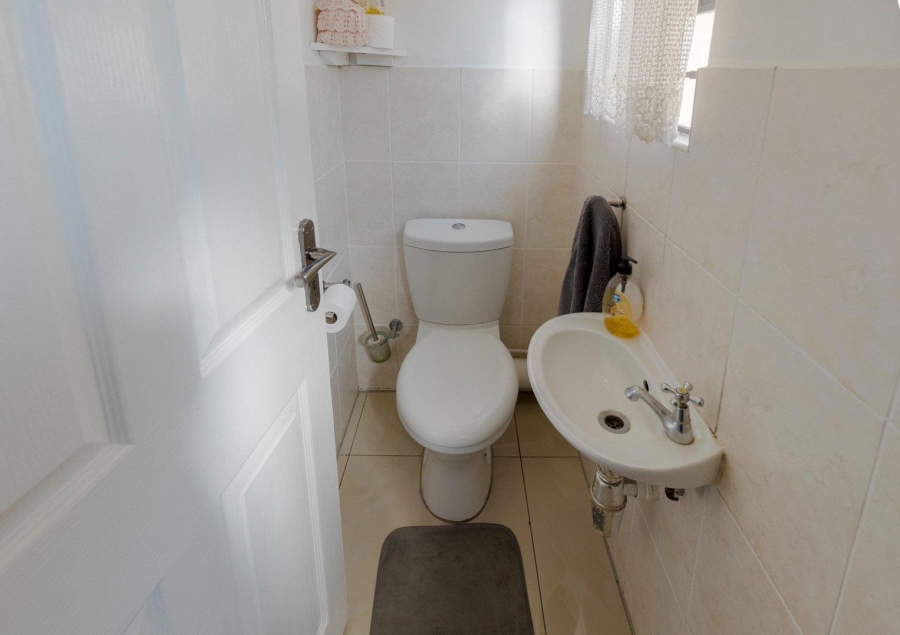 3 Bedroom Property for Sale in Amanzimtoti KwaZulu-Natal