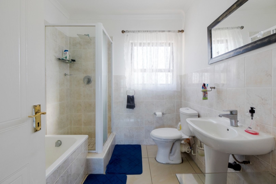 3 Bedroom Property for Sale in Amanzimtoti KwaZulu-Natal