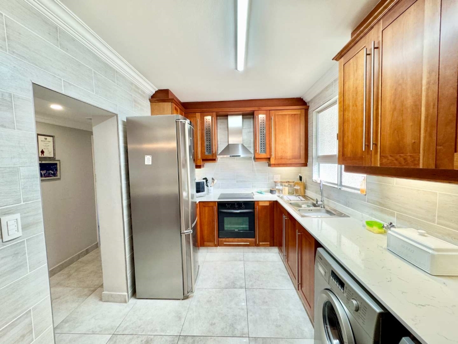 To Let 2 Bedroom Property for Rent in Umhlanga KwaZulu-Natal