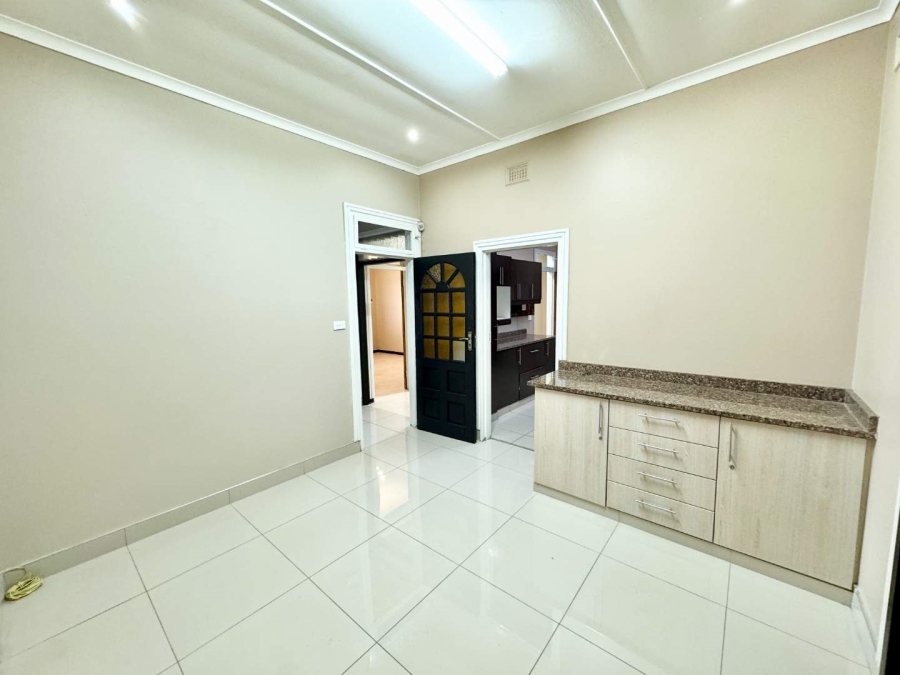 To Let 3 Bedroom Property for Rent in Umhlanga KwaZulu-Natal