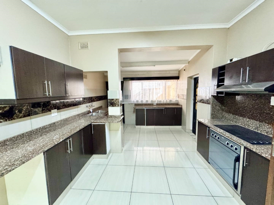 To Let 3 Bedroom Property for Rent in Umhlanga KwaZulu-Natal