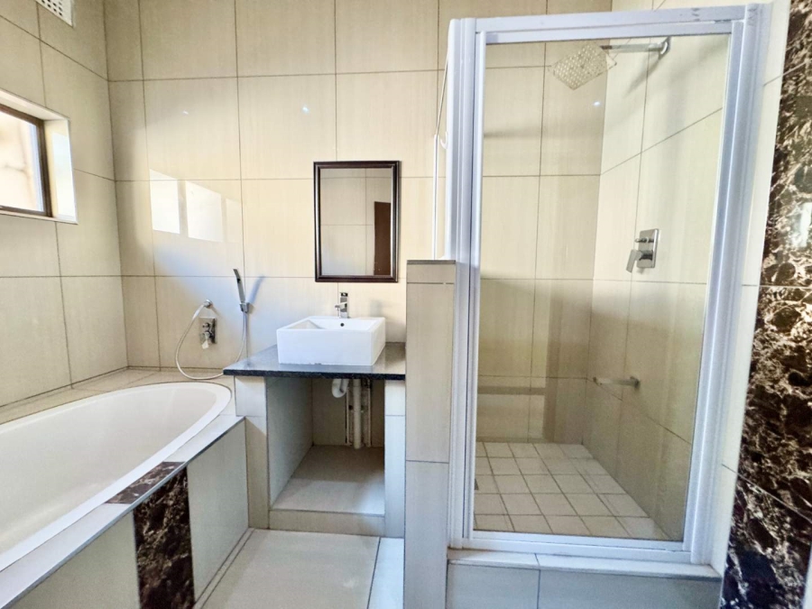 To Let 3 Bedroom Property for Rent in Umhlanga KwaZulu-Natal