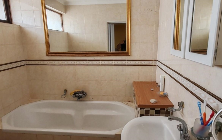 3 Bedroom Property for Sale in Margate KwaZulu-Natal