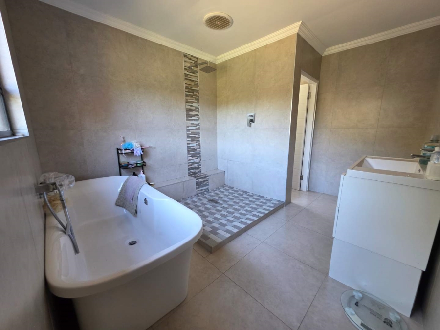 4 Bedroom Property for Sale in Forest Hills KwaZulu-Natal