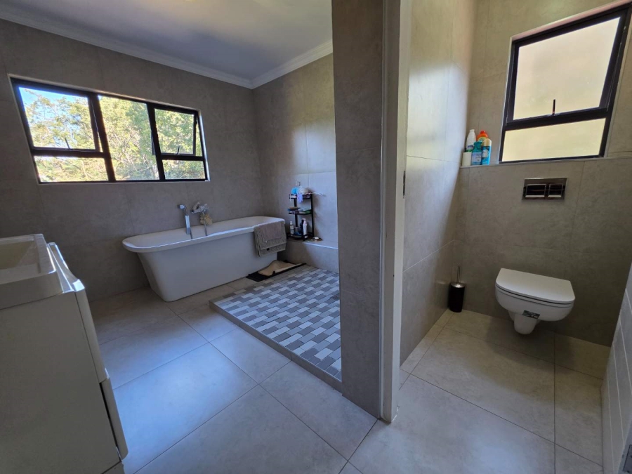 4 Bedroom Property for Sale in Forest Hills KwaZulu-Natal