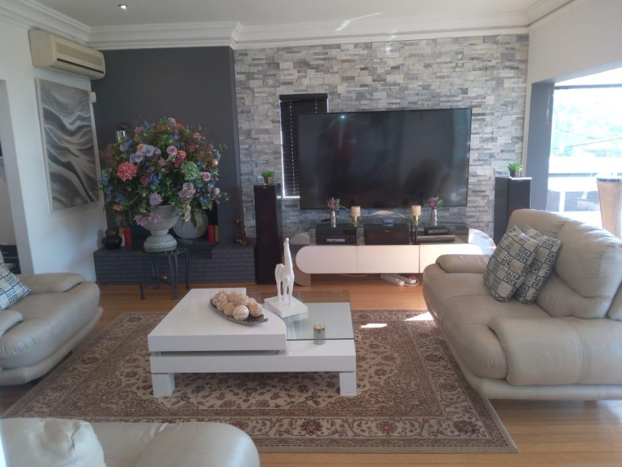 3 Bedroom Property for Sale in Glen Ashley KwaZulu-Natal