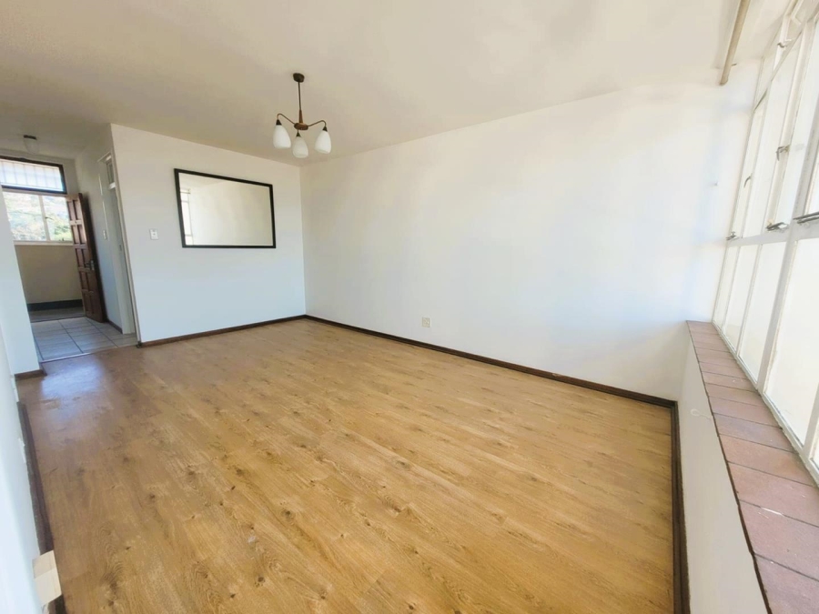 2 Bedroom Property for Sale in Essenwood KwaZulu-Natal