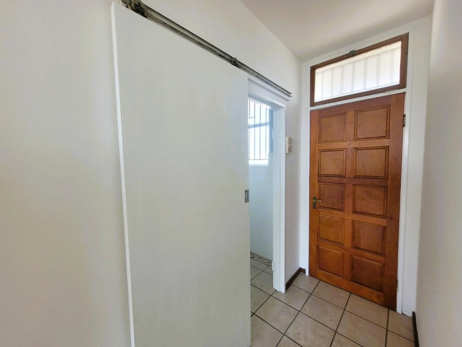 2 Bedroom Property for Sale in Essenwood KwaZulu-Natal