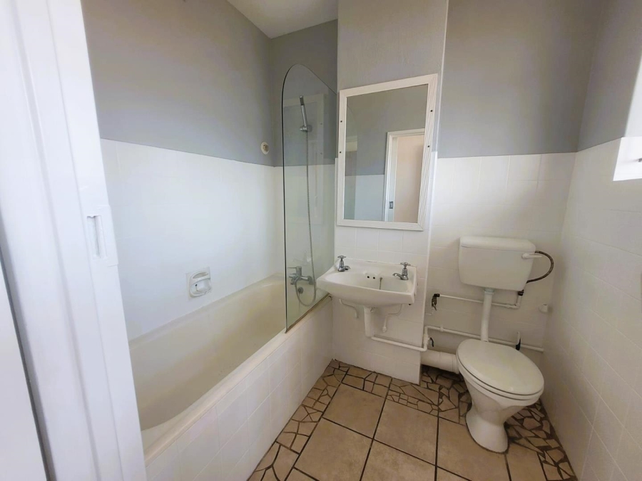 2 Bedroom Property for Sale in Essenwood KwaZulu-Natal