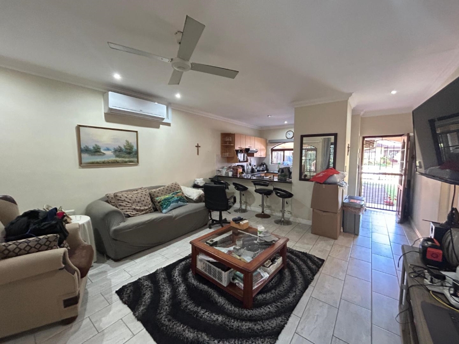 To Let 2 Bedroom Property for Rent in Le Domaine KwaZulu-Natal